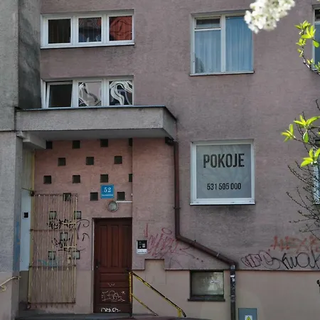 Pokoje 52 招待所